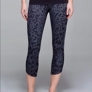 Lululemon just breathe crop Animal Swirl size 4